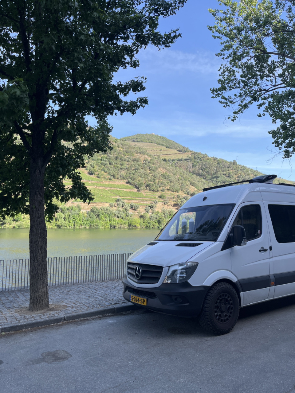 Free camping in Douro Pinhao